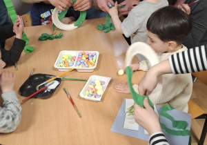 Warsztaty wiosenne z rodzicami i wykonanie pracy plastycznej