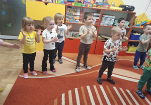 Przedszkolaki w czasie zabawy