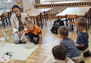 Zajęcia Labo Odkrywcy eksperymenty