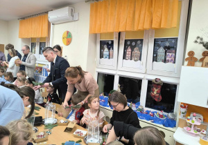 Warsztaty świąteczne z rodzicami- przygotowanie dekoracji świątecznej