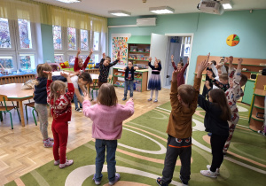 Zajęcia taneczno – rozwojowe Roar Dance.