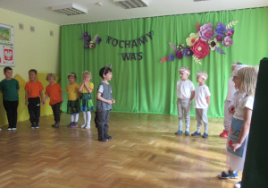 Dzieci występują dla rodziców.