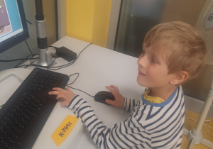 Dzieci podczas zajęć w Mediatece