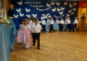 Występ na zakończenie edukacji przedszkolnej