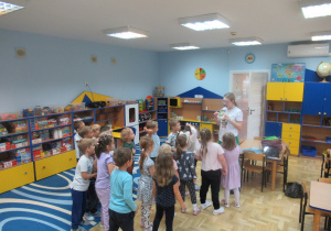 Dzieci podczas zajęć Roar Dance.