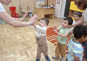 Przedszkolaki w czasie zajęć Roar Dance