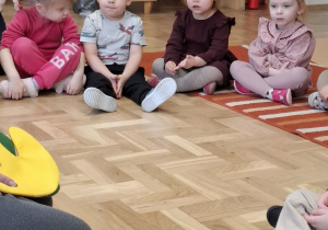 Przedszkolaki w trakcie zajęć Labo Odkrywcy